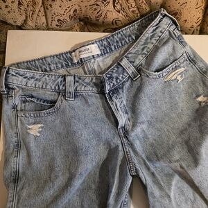 Hollister Women's Light Blue Distressed Jeans